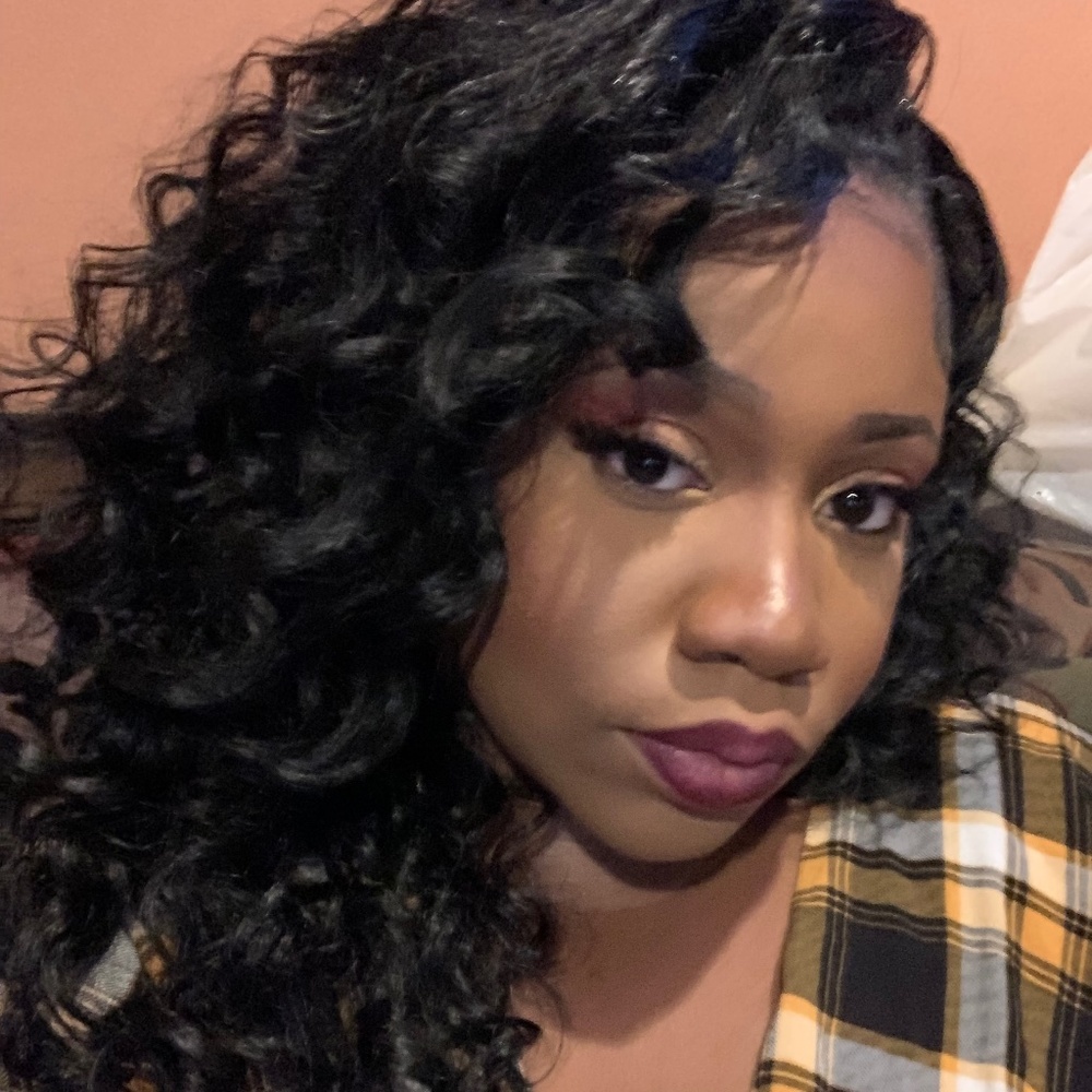 Meet your Posher, Deneisha